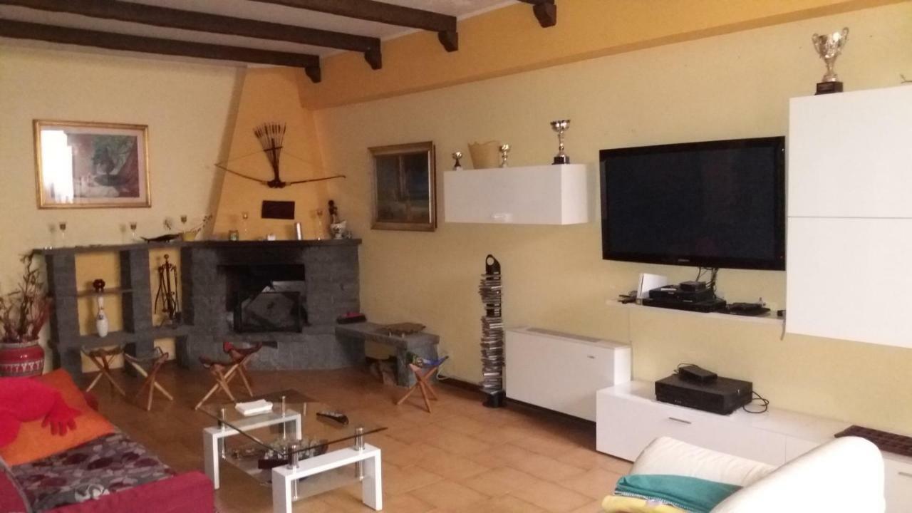 بيدارا B&B Le Tre Rose Di Maria المظهر الخارجي الصورة